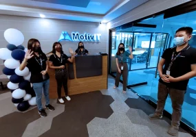 MotivIT Employees at the Reception Desk